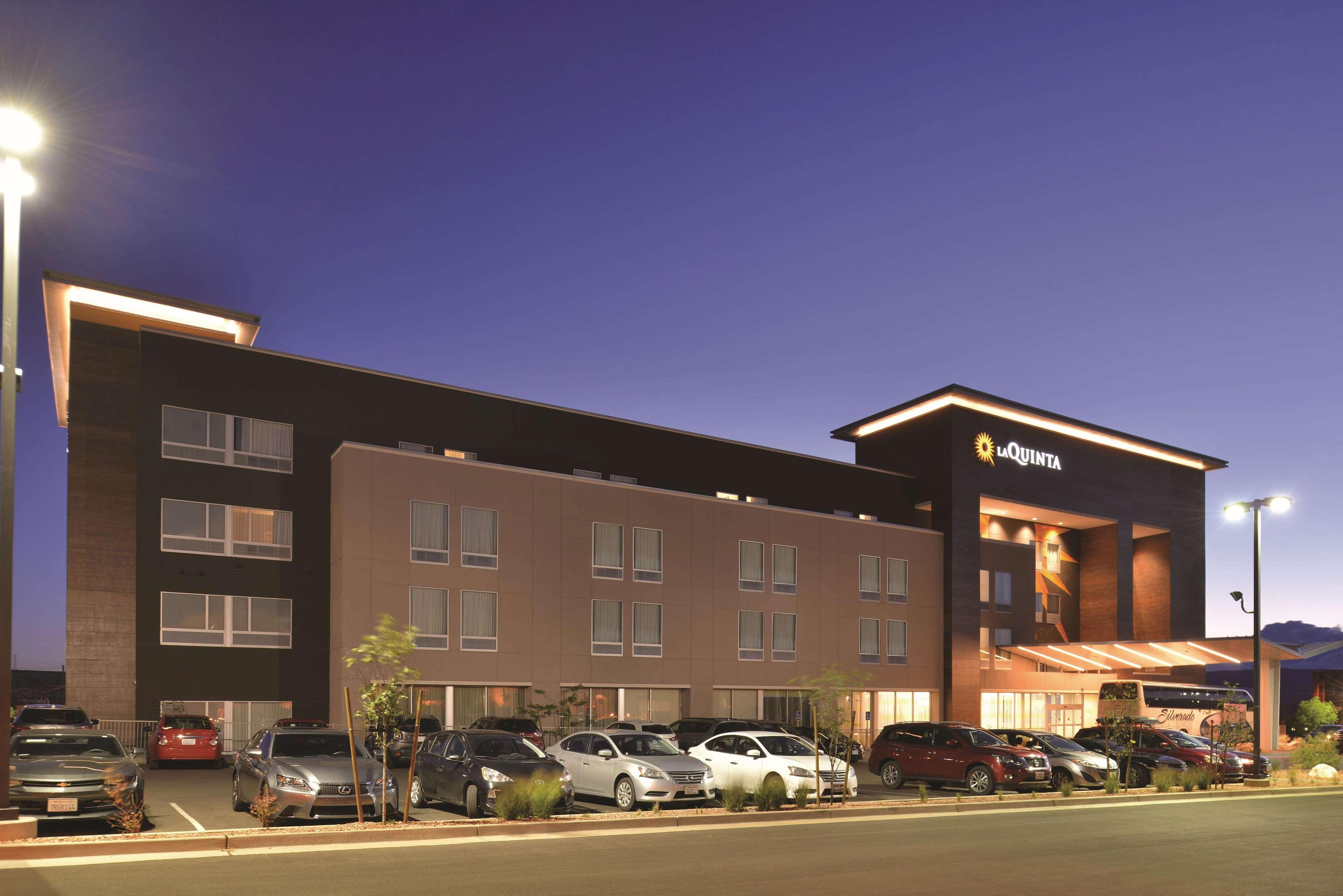La Quinta By Wyndham Page At Lake Powell Exterior photo