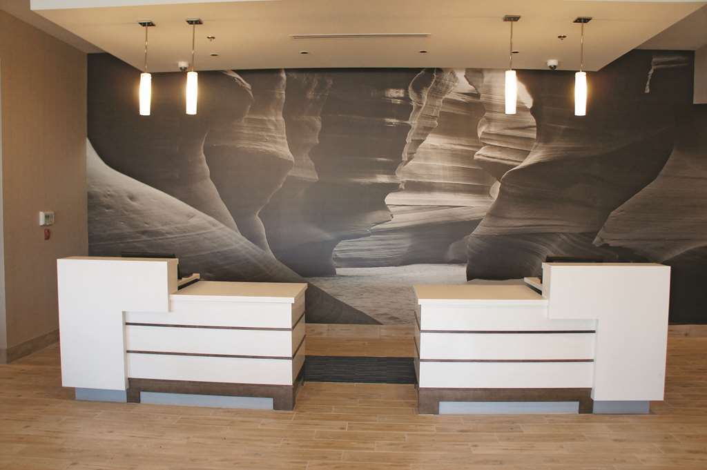 La Quinta By Wyndham Page At Lake Powell Hotel Interior photo